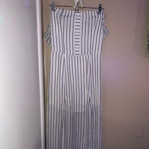 Long dress with slits and off the shoulder